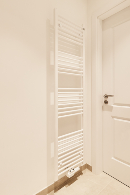 Badezimmer Detail_2 - **Verkauft**-Helle 2-Zimmerwohnung mit Echtholzboden und hochwertiger Einbauküche zum Erstbezug