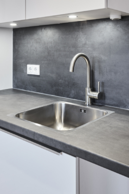 Detail-Küche_1 - **Verkauft**-Helle 2-Zimmerwohnung mit Echtholzboden und hochwertiger Einbauküche zum Erstbezug