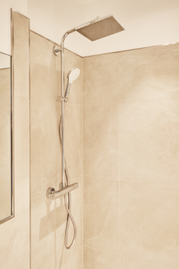 Badezimmer-Walk In Dusche - **Verkauft**-Helle 2-Zimmerwohnung mit Echtholzboden und hochwertiger Einbauküche zum Erstbezug