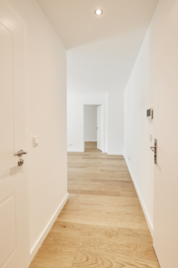 Flur - Traumhaftes 2-Zimmerapartment mit Balkon und Einbauküche in Bestlage Hannover