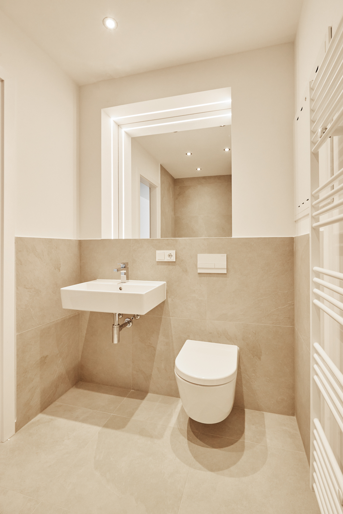 Badezimmer - Traumhaftes 2-Zimmerapartment mit Balkon und Einbauküche in Bestlage Hannover