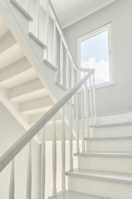 Detail Treppengeländer - Modernes 2-Zimmer-Studio-Apartment zum Erstbezug in bester Lage der Nordstadt Hannover