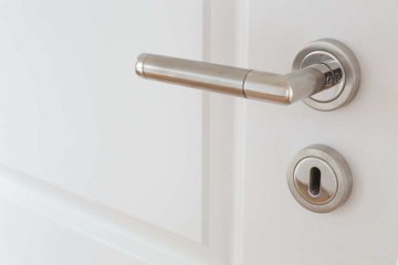 Detail Tür - Exklusive Dachgeschosswohnung mit Einbauküche zum Erstbezug