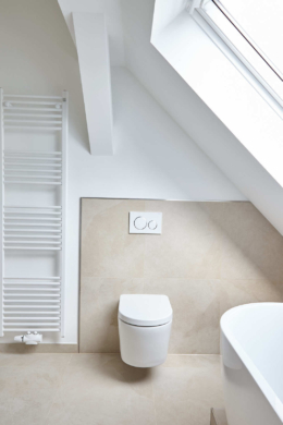 Badezimmer - Exklusive Dachgeschosswohnung mit Einbauküche zum Erstbezug