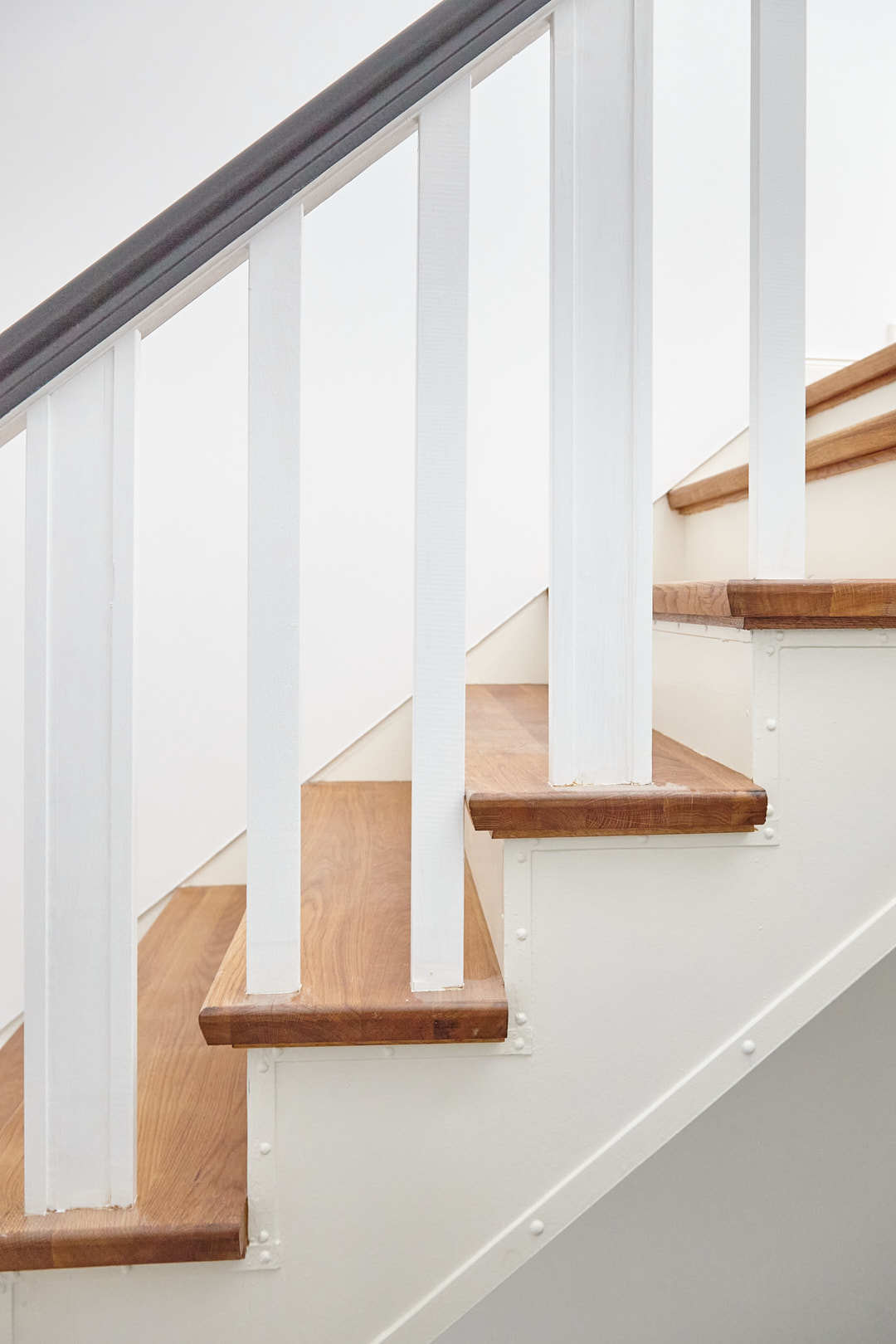 Treppenhaus - Exklusive Dachgeschosswohnung mit Einbauküche zum Erstbezug