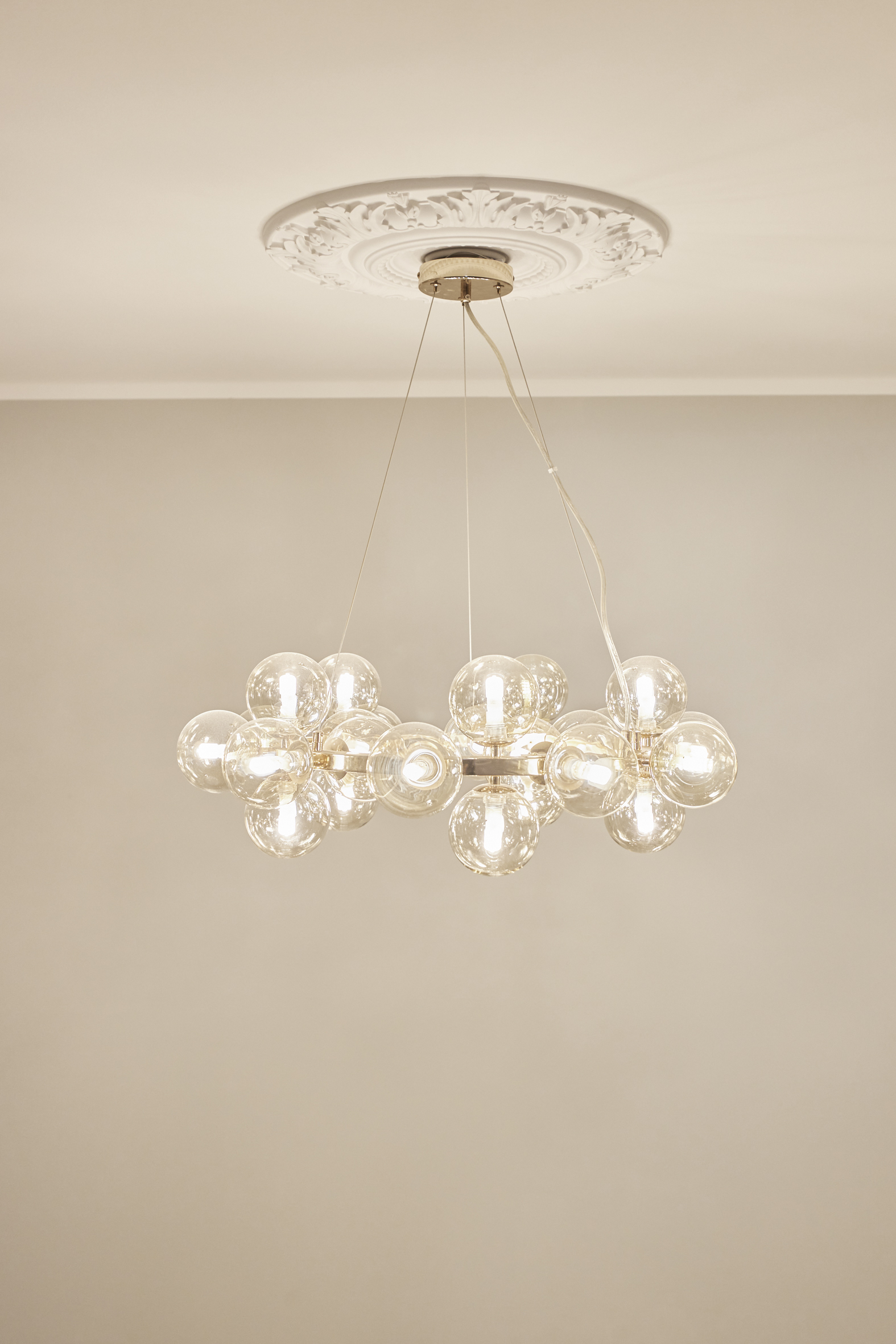 Treppenhaus Beleuchtung - Vermietete Eigentumswohnung in Hannover Linden in saniertem Mehrfamilienhaus