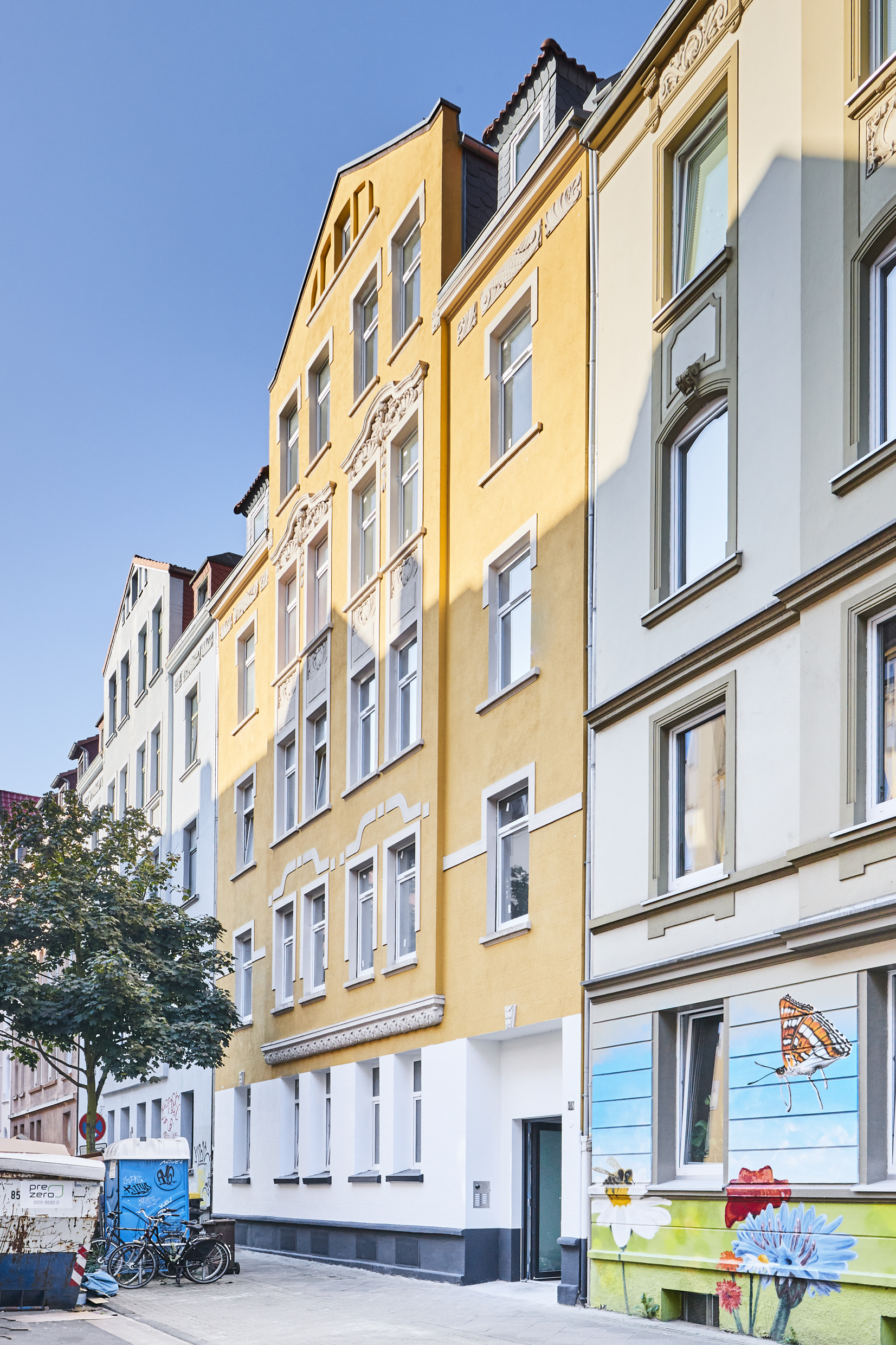 Ansicht Vorderseite - Vermietete Eigentumswohnung in Hannover Linden in saniertem Mehrfamilienhaus