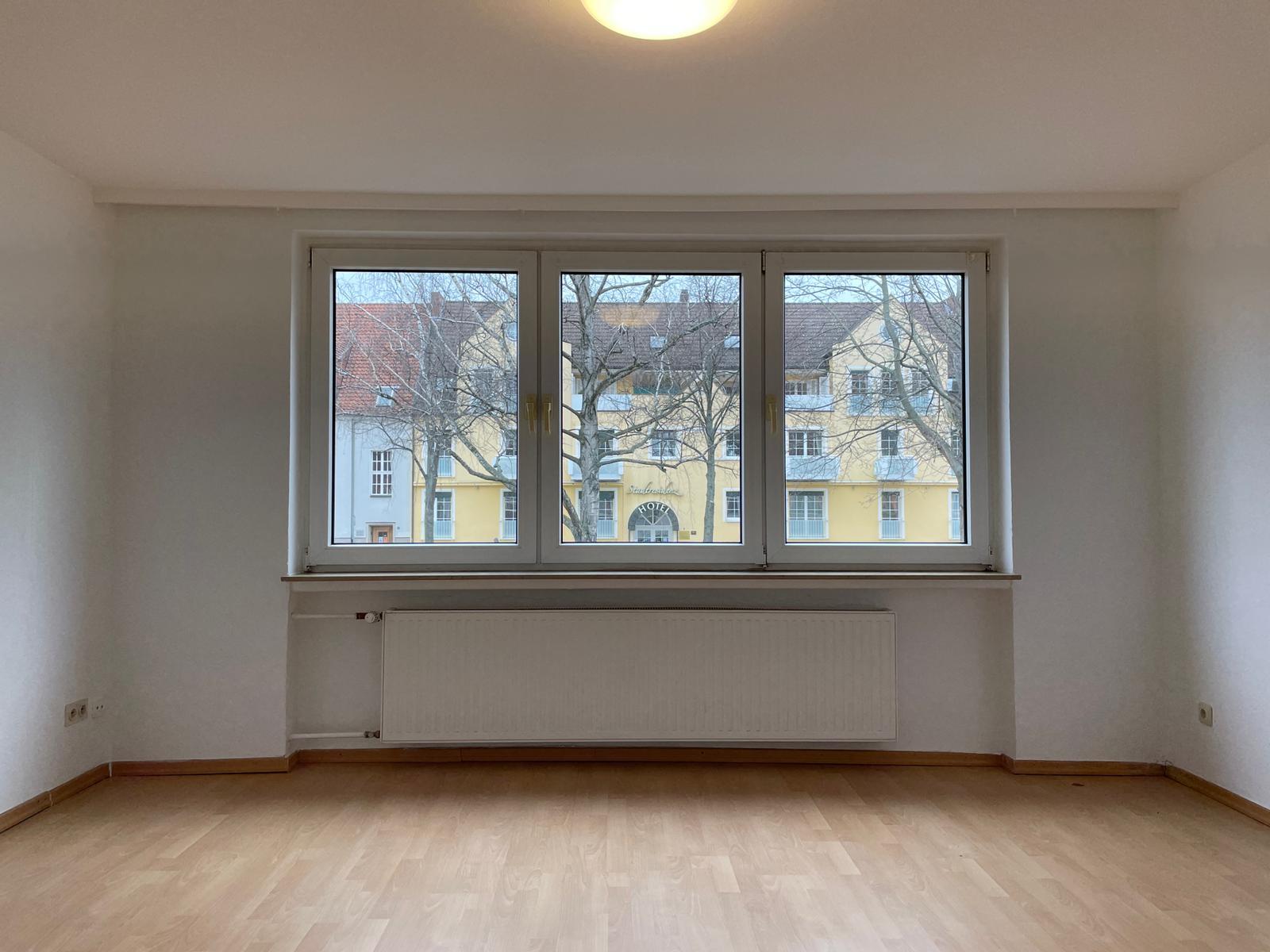 Fensterfront - Mehrfamilienhaus mit 13 Wohneinheiten in Hildesheim