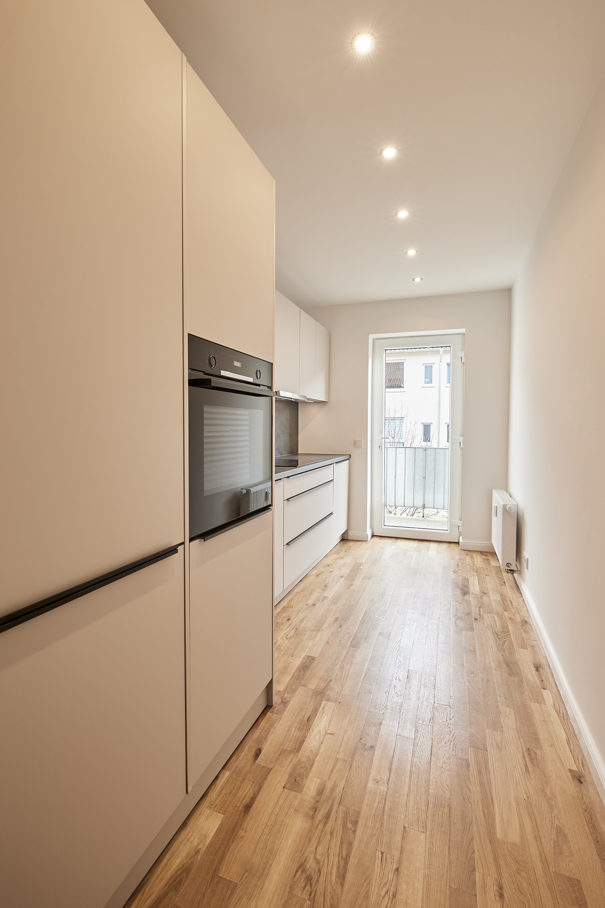 Einbauküche - Vollsanierte 2-Zimmerwohnung mit hochwertiger Einbauküche in Bestlage Hildesheim