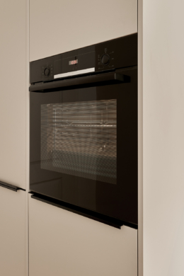 Küche-Detail_2 - Vollsanierte 2-Zimmerwohnung mit hochwertiger Einbauküche in Bestlage Hildesheim