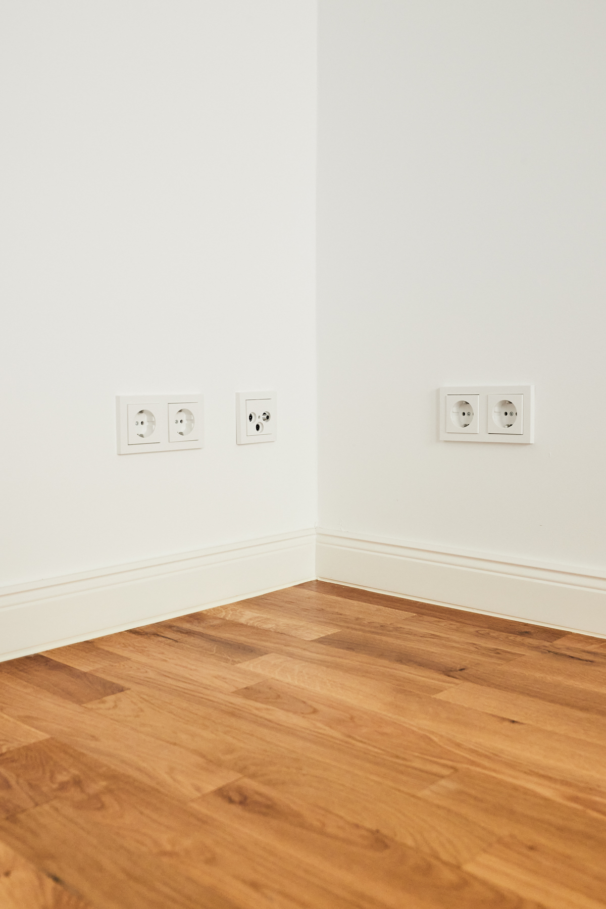 Detail-Fußleiste - Vollsanierte 2-Zimmerwohnung mit hochwertiger Einbauküche in Bestlage Hildesheim