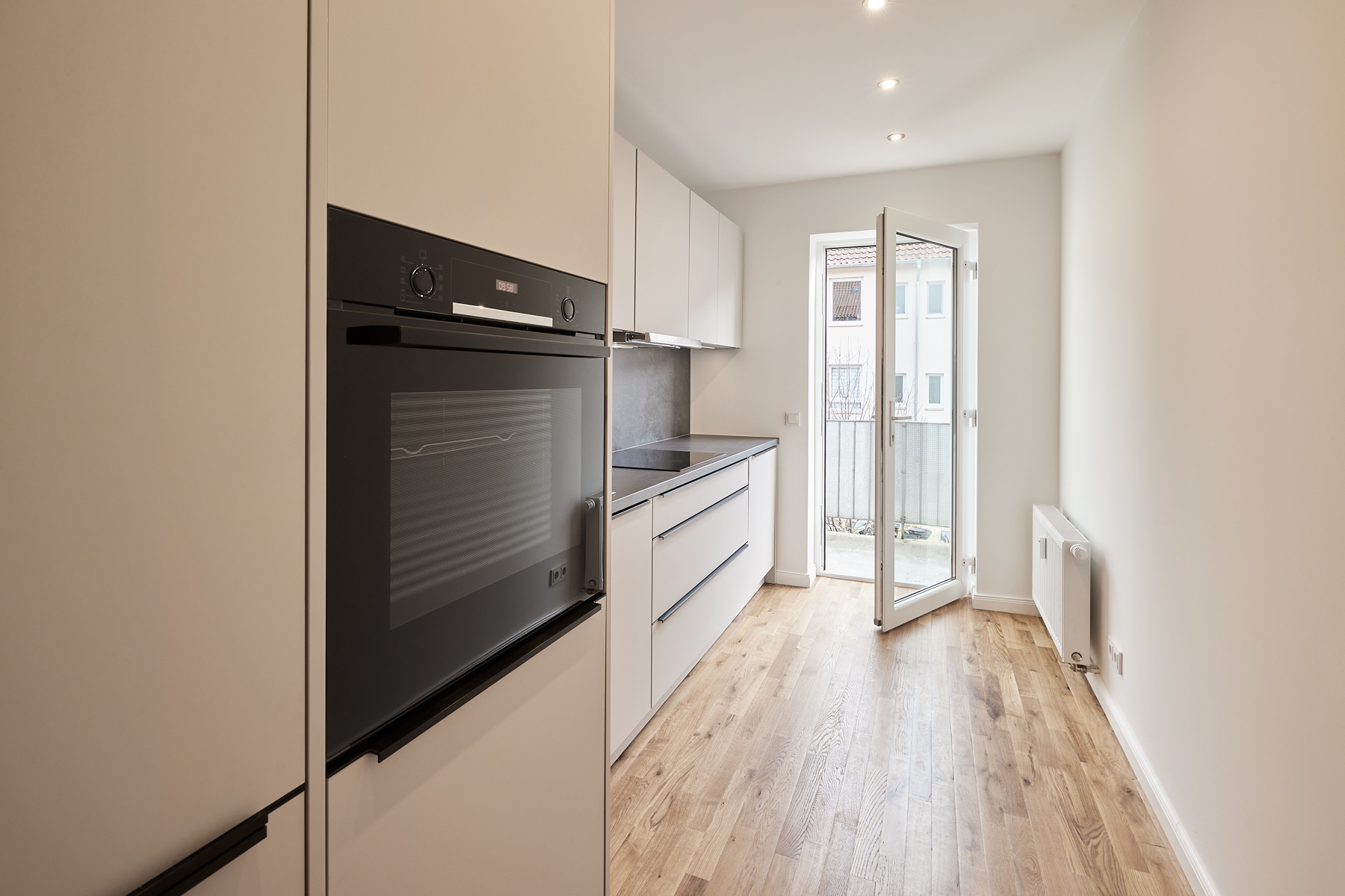 Einbauküche_ - Vollsanierte 2-Zimmerwohnung mit hochwertiger Einbauküche in Bestlage Hildesheim