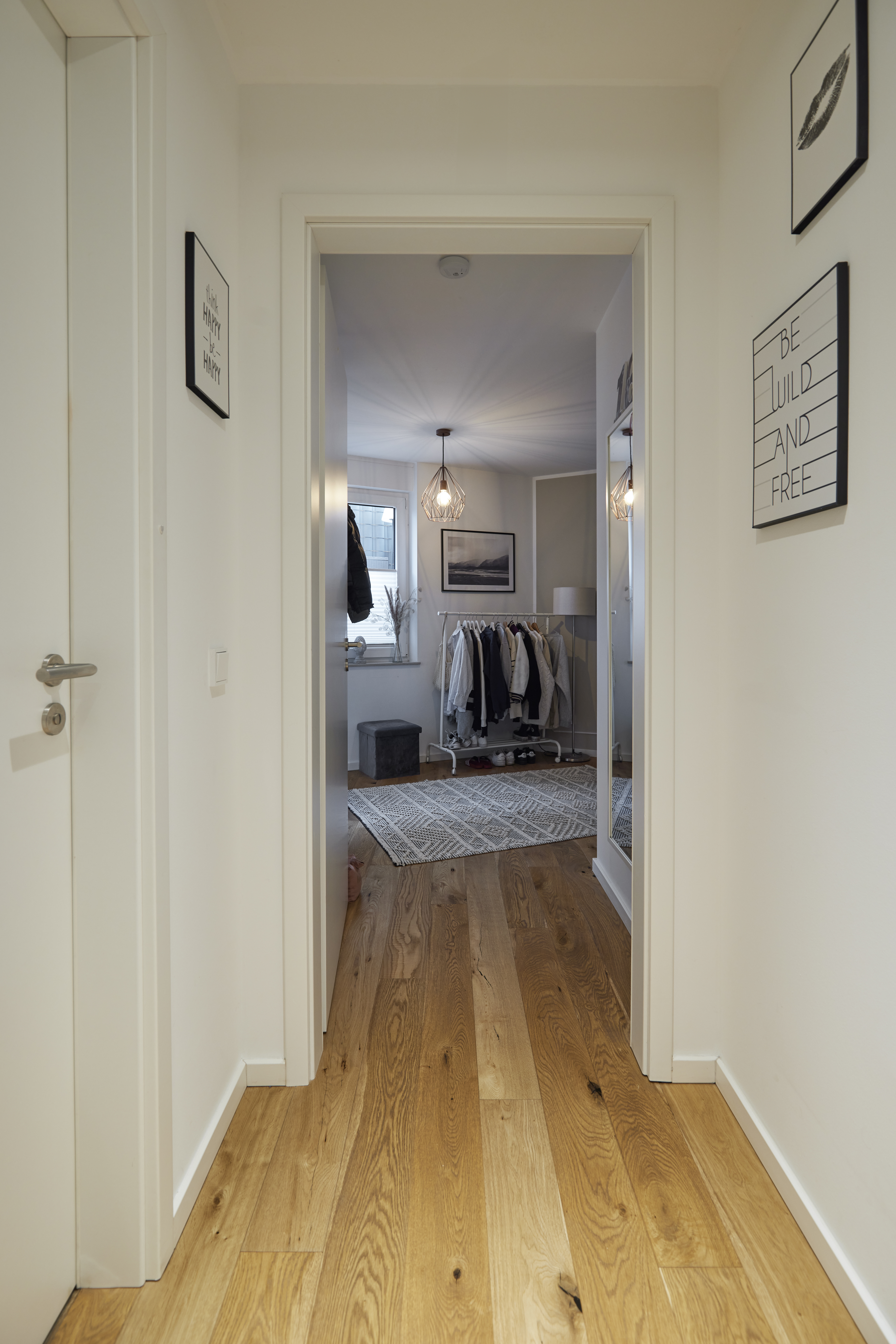 Blick in Zimmer 6 unterer Bereich - Zwei Etagen – Familientraum auf 6 Zimmern mit Gartenanteil im energetischen Neubau