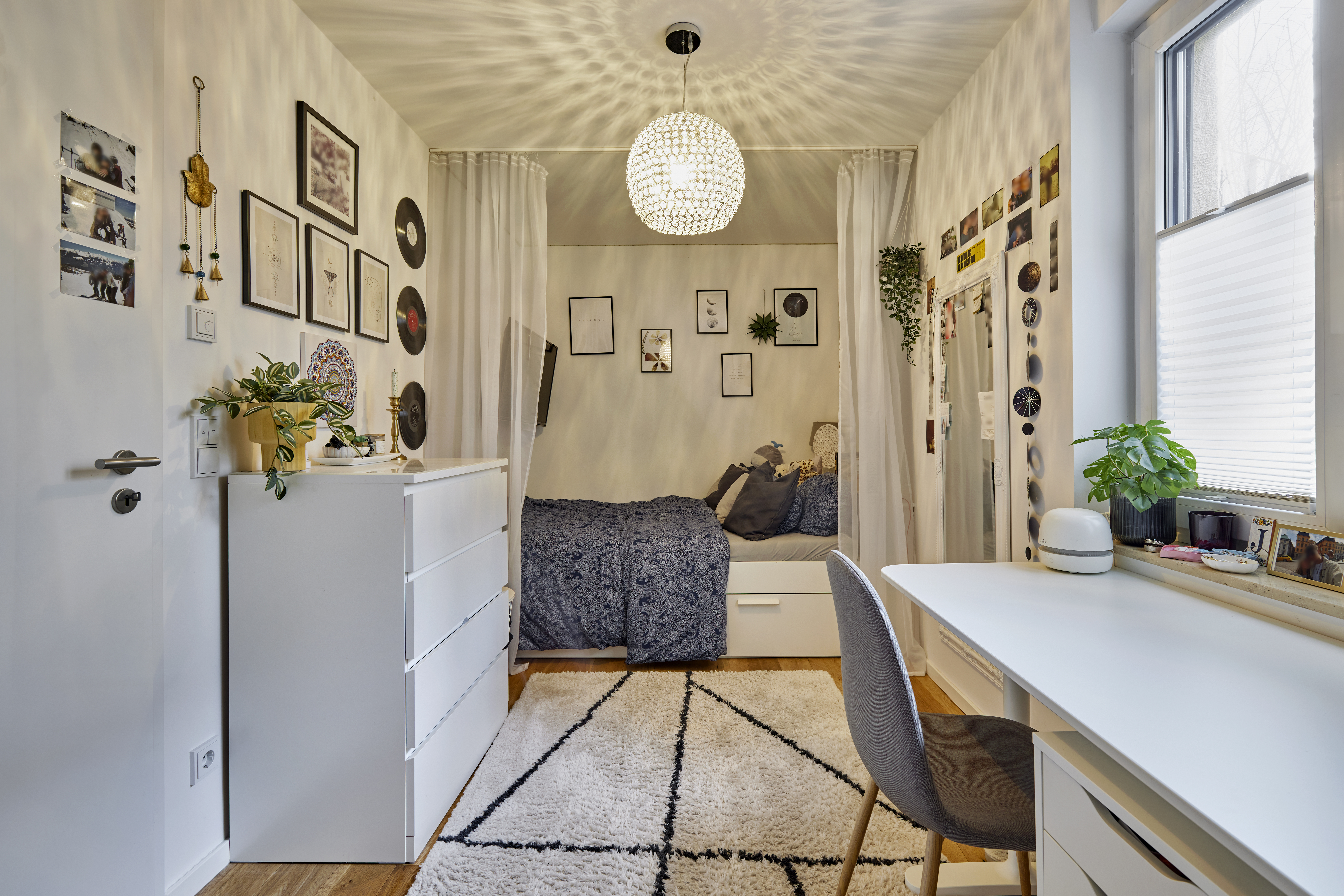 Zimmer 5 unterer Bereich - Zwei Etagen – Familientraum auf 6 Zimmern mit Gartenanteil im energetischen Neubau