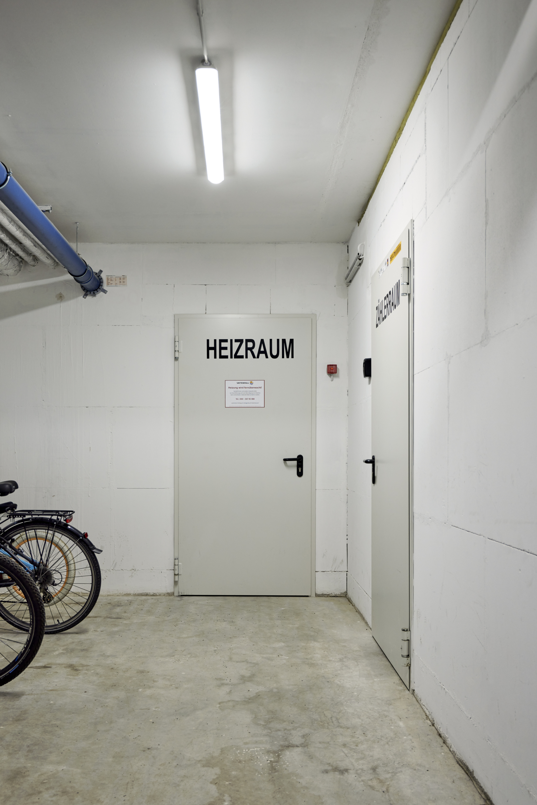 Zugang Heizraum - Zwei Etagen – Familientraum auf 6 Zimmern mit Gartenanteil im energetischen Neubau