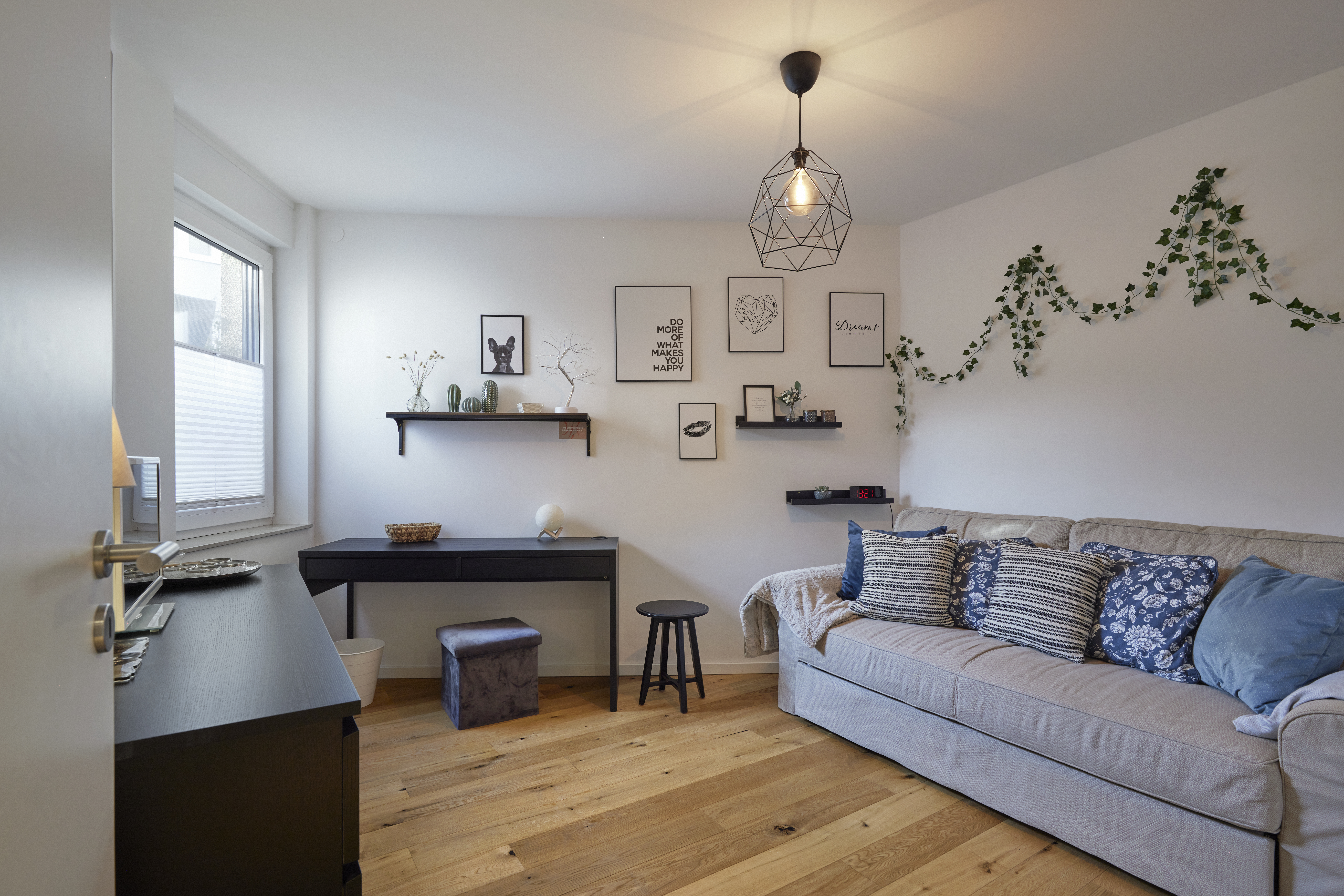 Zimmer 4 unterer Bereich - Zwei Etagen – Familientraum auf 6 Zimmern mit Gartenanteil im energetischen Neubau