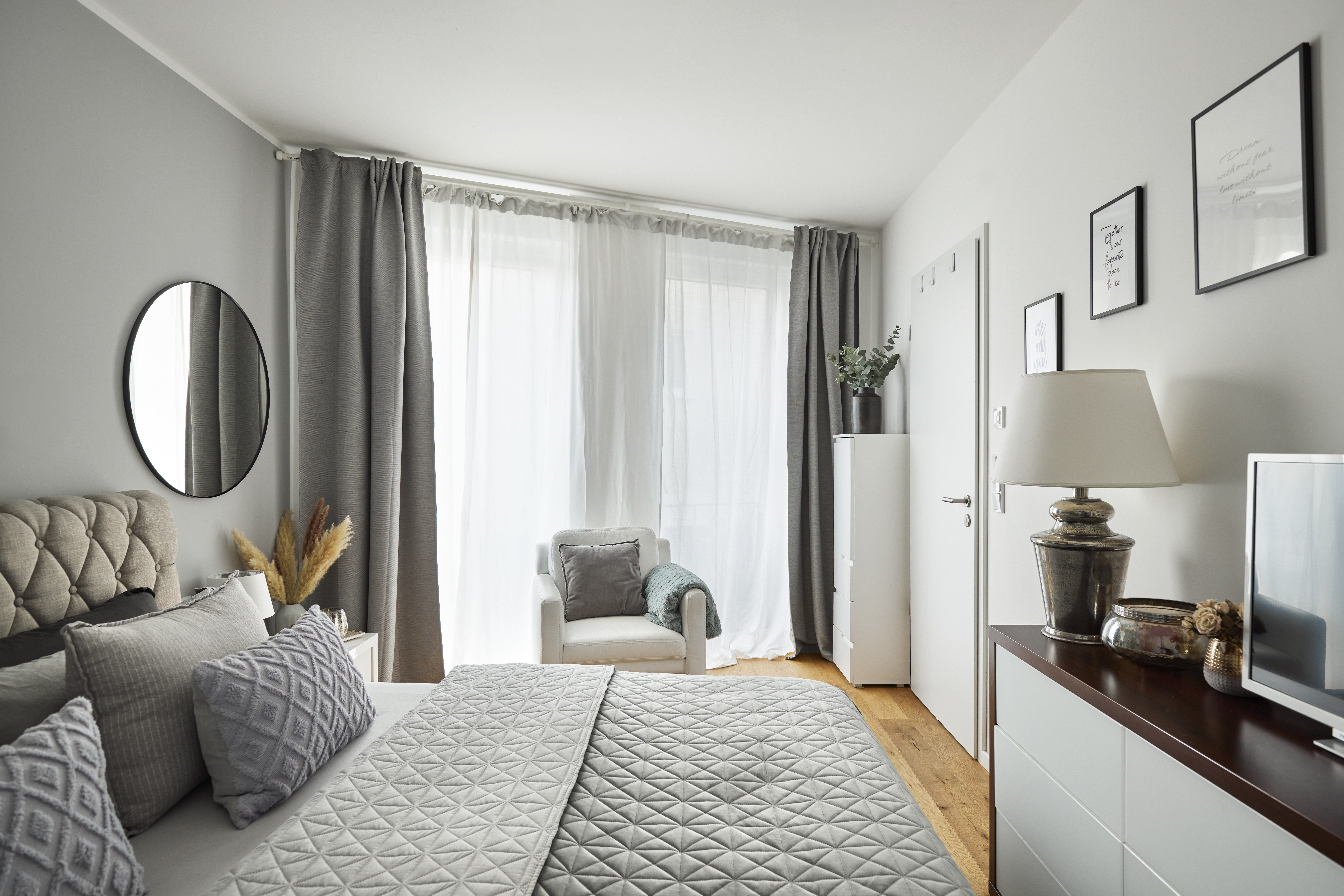 Schlafzimmer_ - Zwei Etagen – Familientraum auf 6 Zimmern mit Gartenanteil im energetischen Neubau