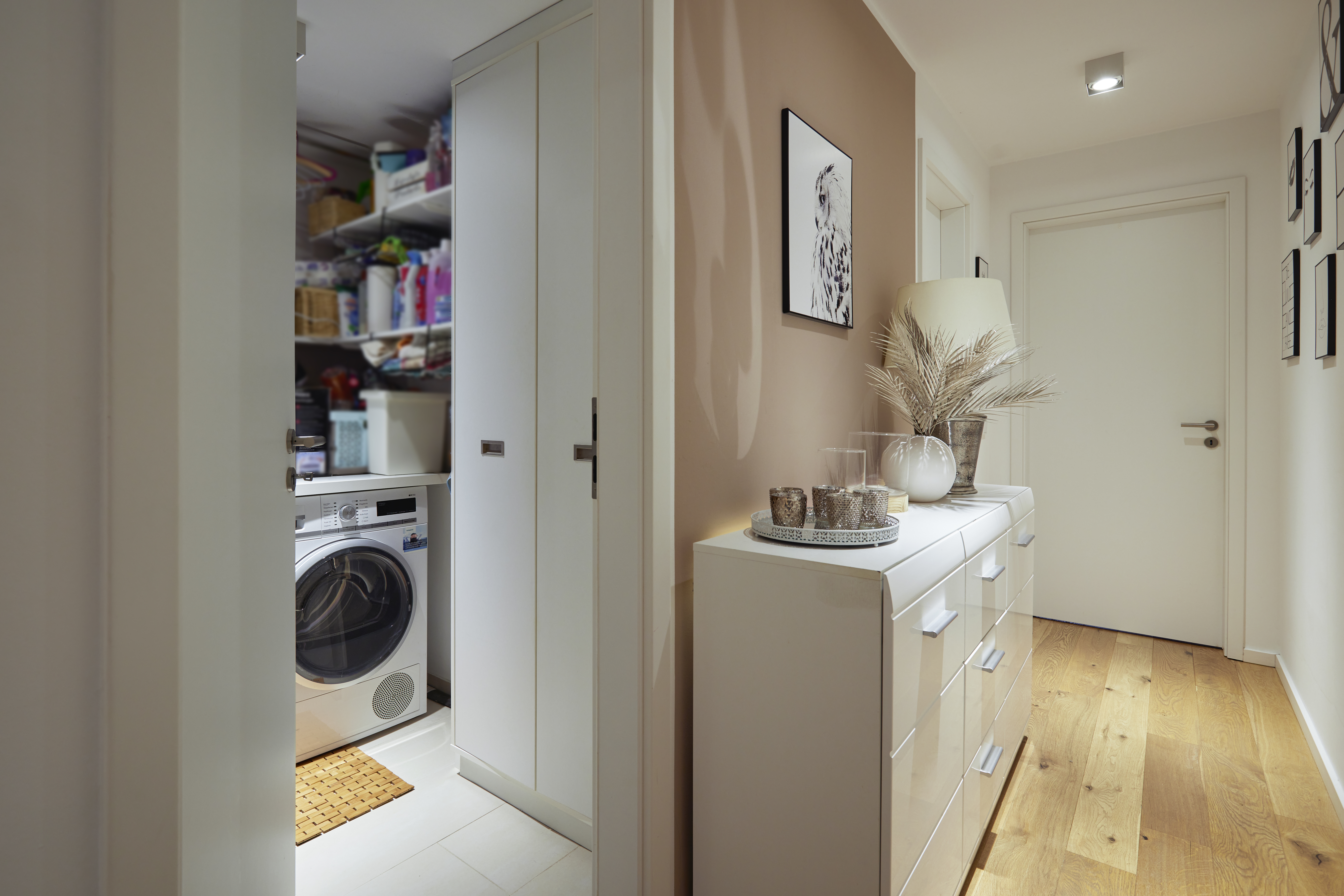 Hauswirtschaftsraum - Zwei Etagen – Familientraum auf 6 Zimmern mit Gartenanteil im energetischen Neubau