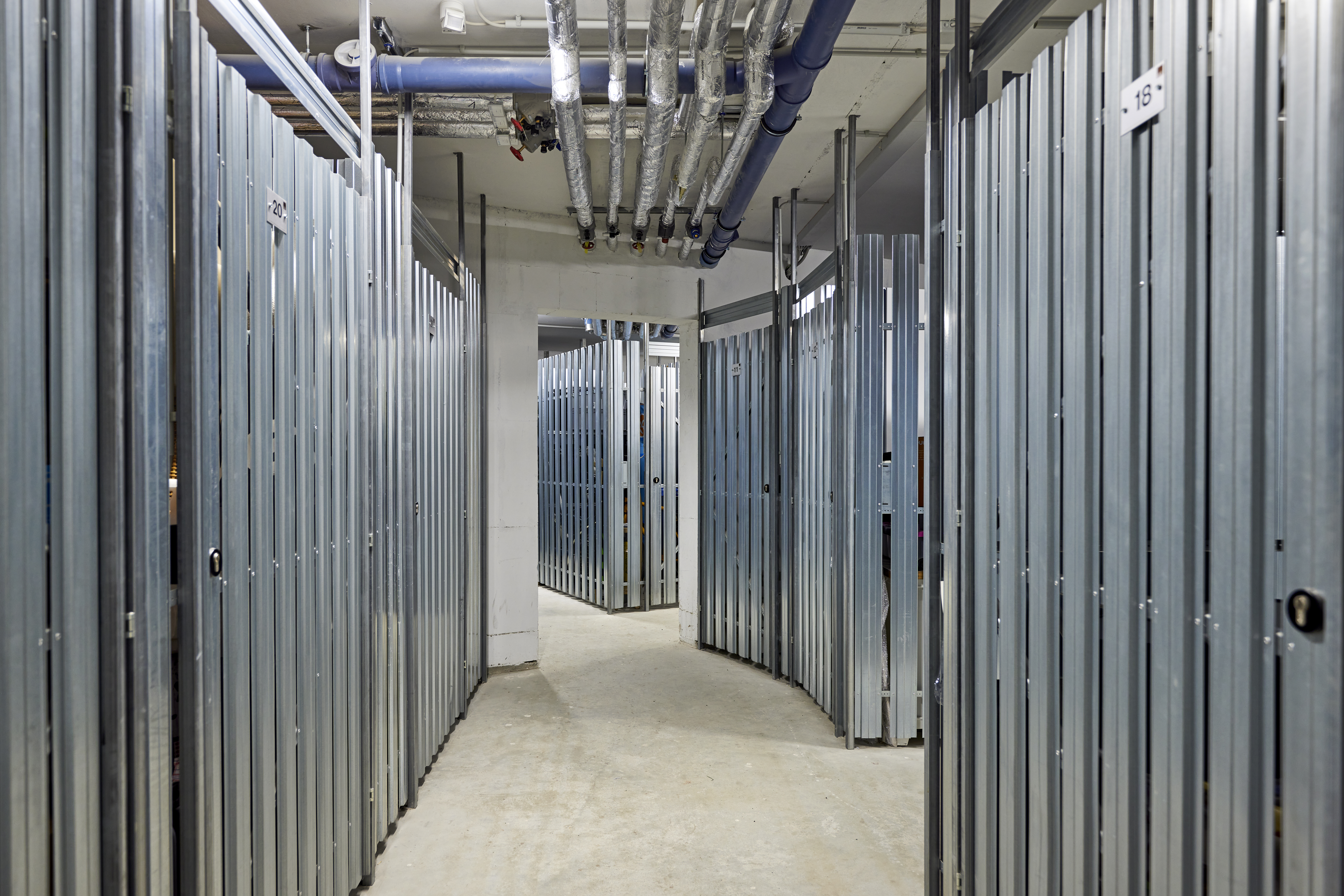 Kellerabteile - Zwei Etagen – Familientraum auf 6 Zimmern mit Gartenanteil im energetischen Neubau