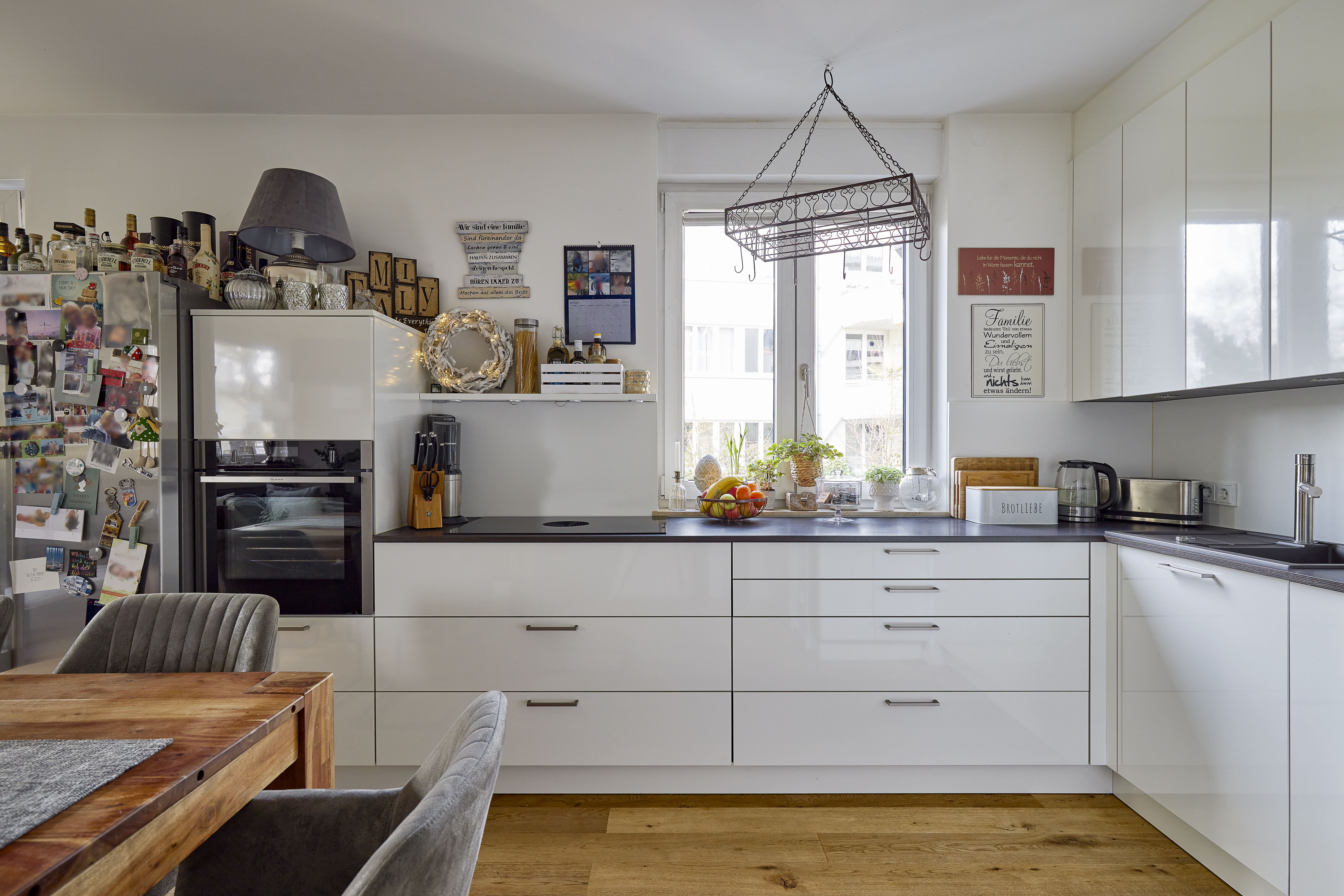 Einbauküche_1 - Zwei Etagen – Familientraum auf 6 Zimmern mit Gartenanteil im energetischen Neubau