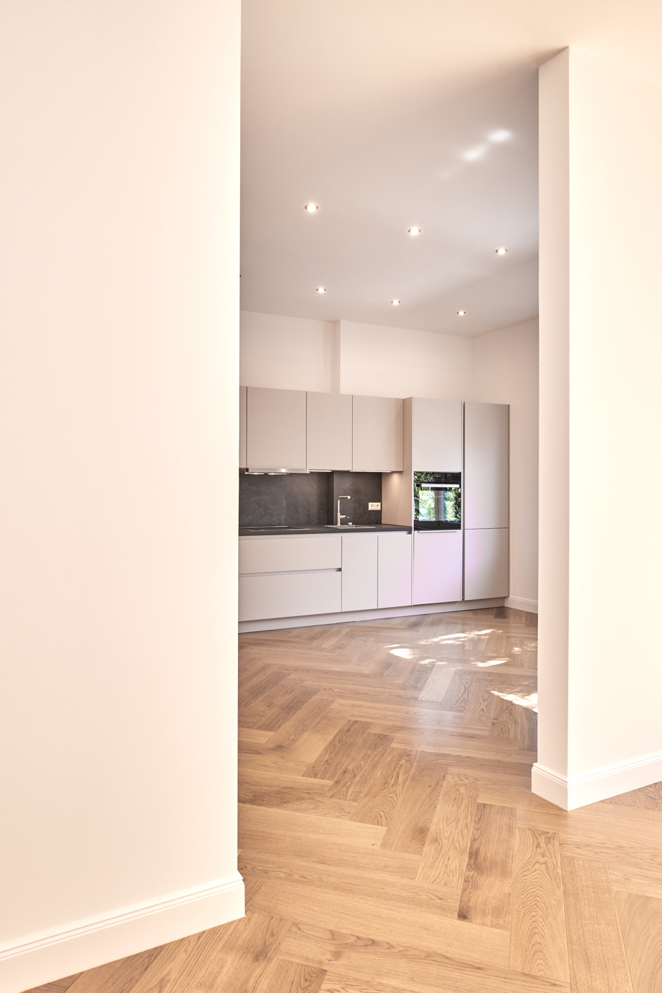 Blick in die Küche - 112m2 – Wohnen in Toplage mit viel Raum und 5 Zimmern