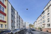 Toplage Südstadt - Sanierte 2.-Zimmerwohnung mit Einbauküche und Möblierung - Blick in die Straße