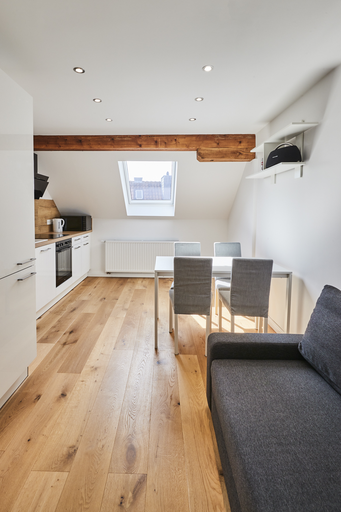 Wohnen Essen - Toplage Südstadt – Sanierte 2.-Zimmerwohnung mit Einbauküche und Möblierung