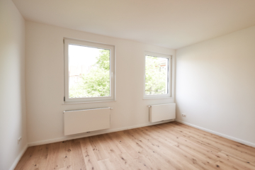 Schlafzimmer - 4.Obergeschoss – Zwei Zimmer mit Balkon, Einbauküche und Hauswirtschaftsraum