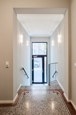 Hausflur - Baugenehmigung vorhanden – Ca. 241m2 Dachgeschoss-Rohling in Bestlage List