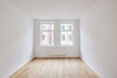 1-Zimmmerapartment mit hochwertiger Einbauküche zum Erstbezug nach Sanierung - Beispielfotos  Zimmer