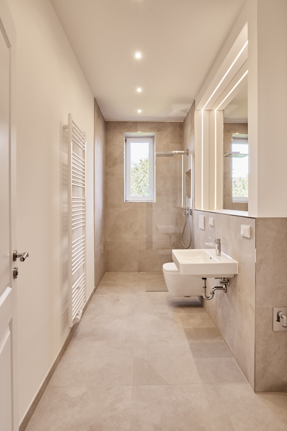 Badezimmer - *Reserviert* Aufwendig sanierte 3-Zimmer mit Balkon – Südstadt