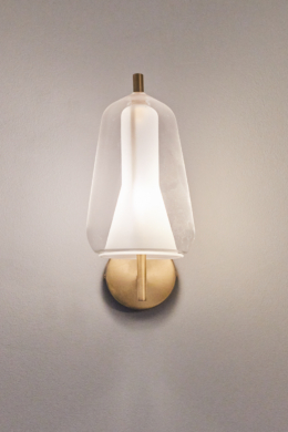 Treppenhaus-Light - *Reserviert* Aufwendig sanierte 3-Zimmer mit Balkon – Südstadt