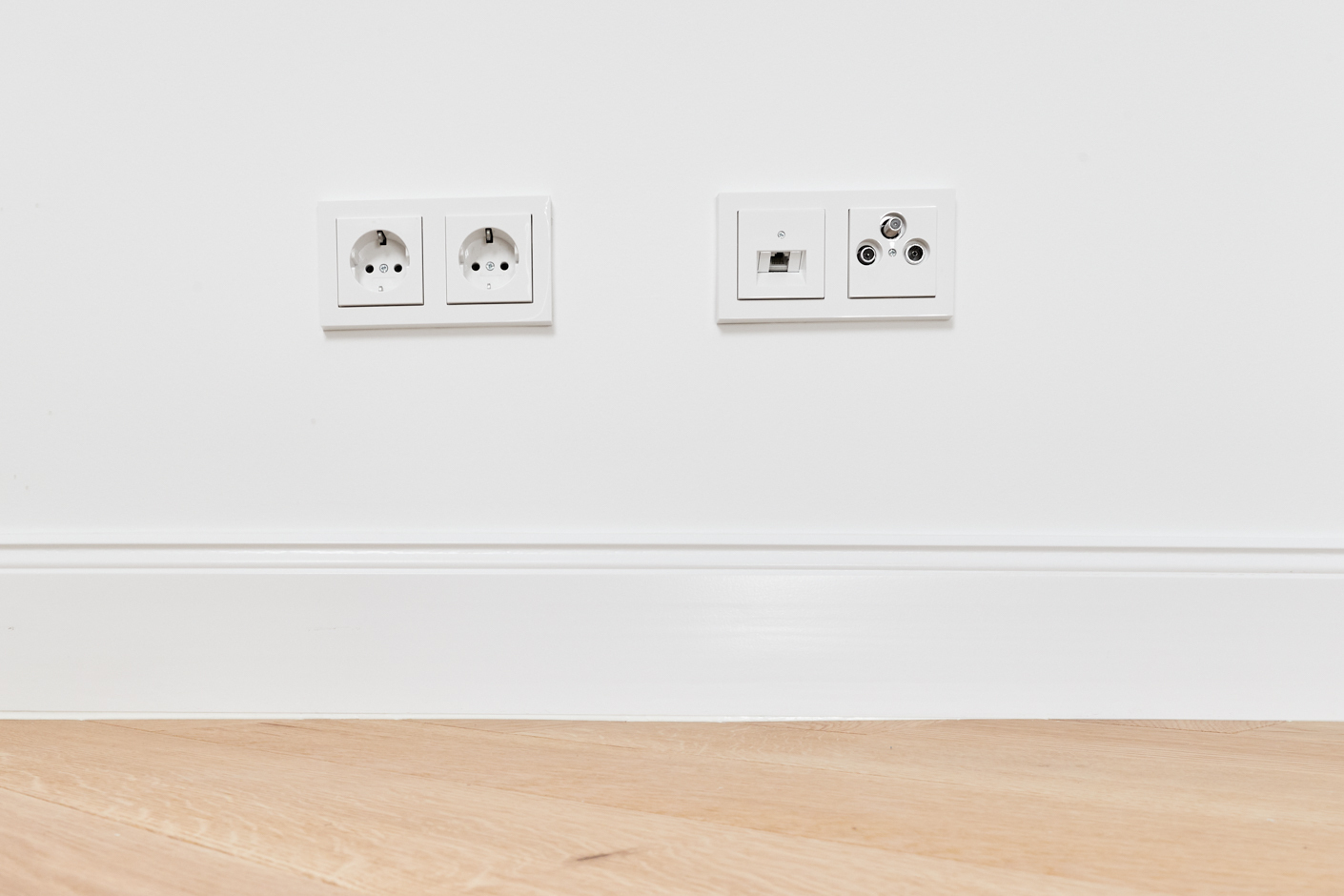 Detail-Elektro - *Reserviert* Aufwendig sanierte 3-Zimmer mit Balkon – Südstadt