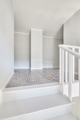 Treppenhaus-Dachgeschoss - *Reserviert* Aufwendig sanierte 3-Zimmer mit Balkon – Südstadt