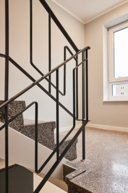 Treppenhaus - **2-Zimmerwohnung mit Einbauküche** Erstbezug nach hochwertiger Sanierung