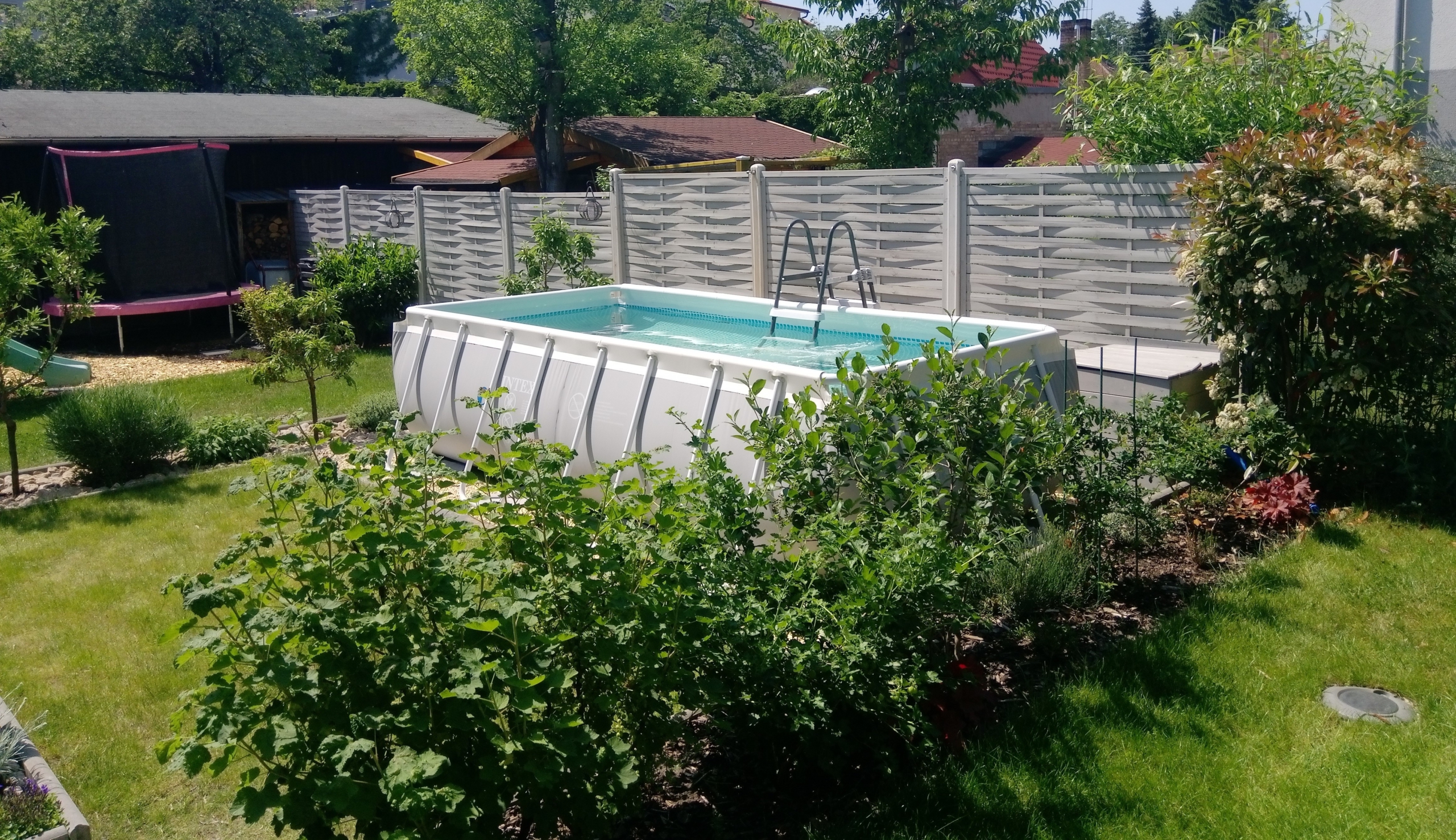 Garten+Pool - *VERKAUFT*5-Zimmer Doppelhaushälfte mit 2-PKW Stellplätzen und idyllischem Garten