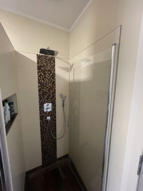 Dusche - *VERKAUFT*5-Zimmer Doppelhaushälfte mit 2-PKW Stellplätzen und idyllischem Garten