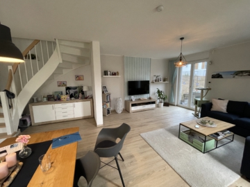 Wohnzimmer - *VERKAUFT*5-Zimmer Doppelhaushälfte mit 2-PKW Stellplätzen und idyllischem Garten