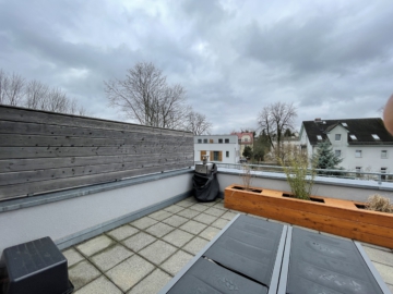 Terrasse - *VERKAUFT*5-Zimmer Doppelhaushälfte mit 2-PKW Stellplätzen und idyllischem Garten