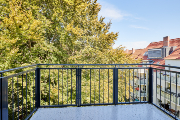 Balkon - **verkauft**Erstbezug nach Sanierung – 3 Zimmer mit Einbauküche, Balkon und höchster Ausstattung