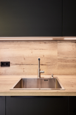 Küche_Detail_1 - **verkauft**Erstbezug nach Sanierung – 3 Zimmer mit Einbauküche, Balkon und höchster Ausstattung