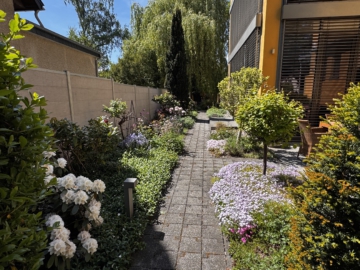 Vorgarten - *Reserviert* Architektur trifft auf höchsten Komfort mit Saunahaus und Whirlpool