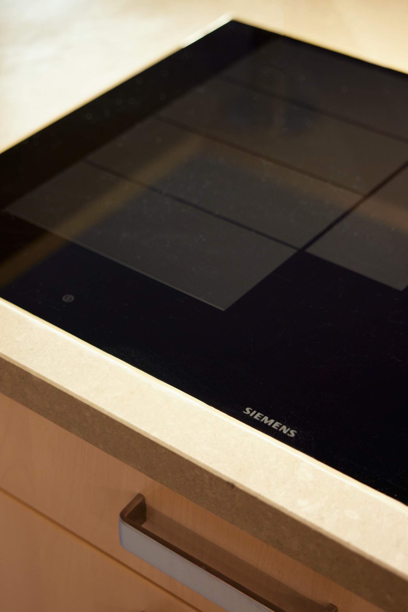 Einbauküche-Detail - *Reserviert* Architektur trifft auf höchsten Komfort mit Saunahaus und Whirlpool