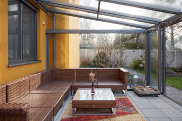 Sommergarten mit Markise - *Reserviert* Architektur trifft auf höchsten Komfort mit Saunahaus und Whirlpool