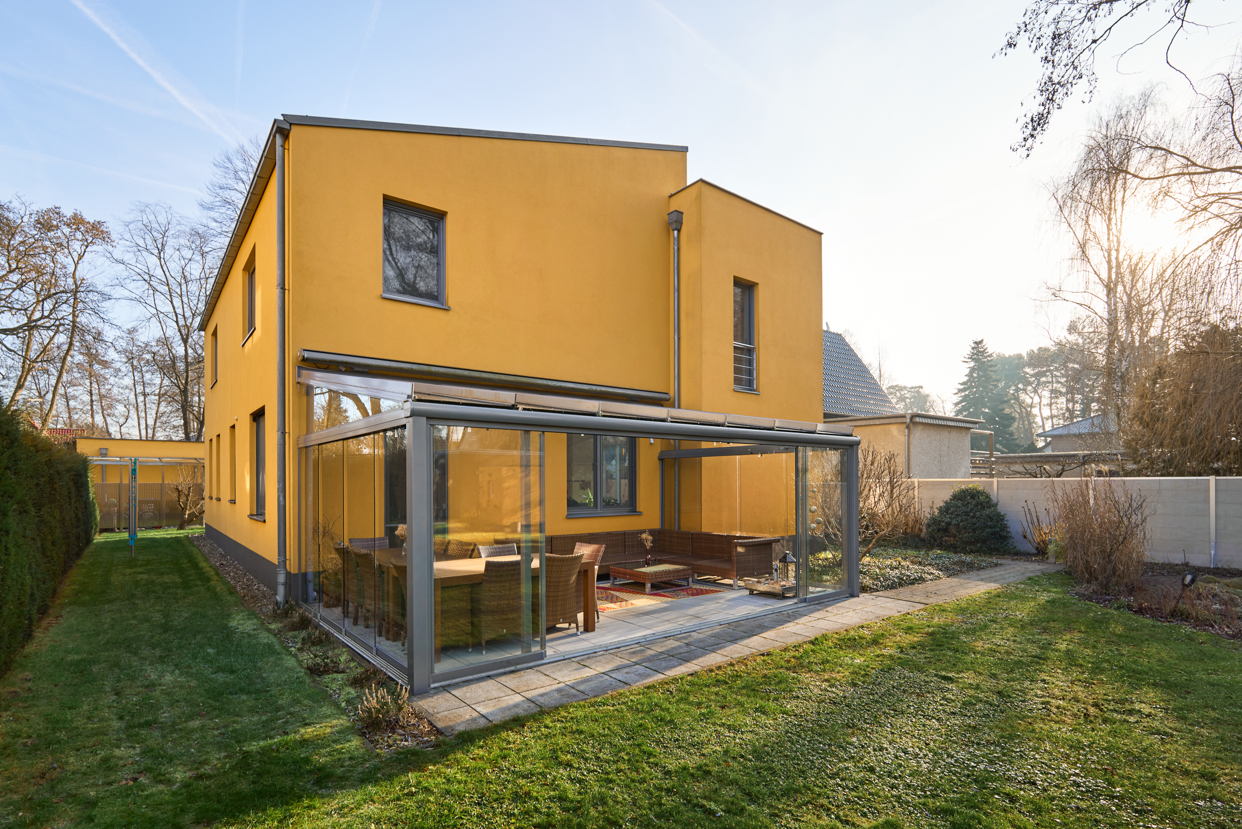 Rückseite Sommergarten - *Reserviert* Architektur trifft auf höchsten Komfort mit Saunahaus und Whirlpool