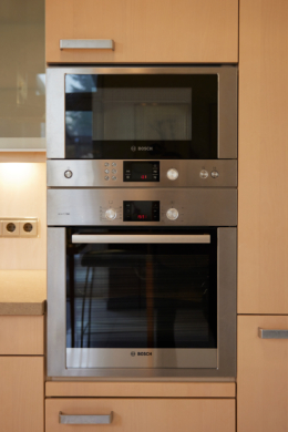 Einbauküche-Detail_ - *Reserviert* Architektur trifft auf höchsten Komfort mit Saunahaus und Whirlpool