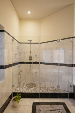 Wellnessdusche - *Reserviert* Architektur trifft auf höchsten Komfort mit Saunahaus und Whirlpool