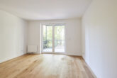 Erstklassige 2-Zimmerwohnung mit Balkon und Einbauküche in Bestlage Hannover - KFW Neubaustandard - Wohnzimmer_