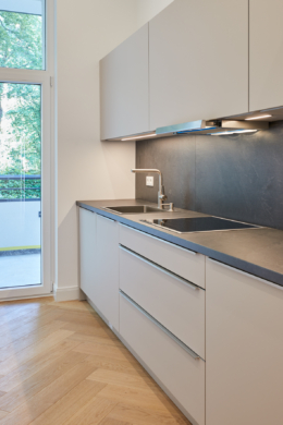 Einbauküche Muster - **Verkauft**Traumhafte 3-Zimmer Altbauwohnung mit zwei Balkonen und Gartenanteil in der List