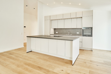 Besondere Ausstattung – Dachgeschosswohnung mit Fußbodenheizung und hohen Decken zum Erstbezug, 30161 Hannover, Dachgeschosswohnung